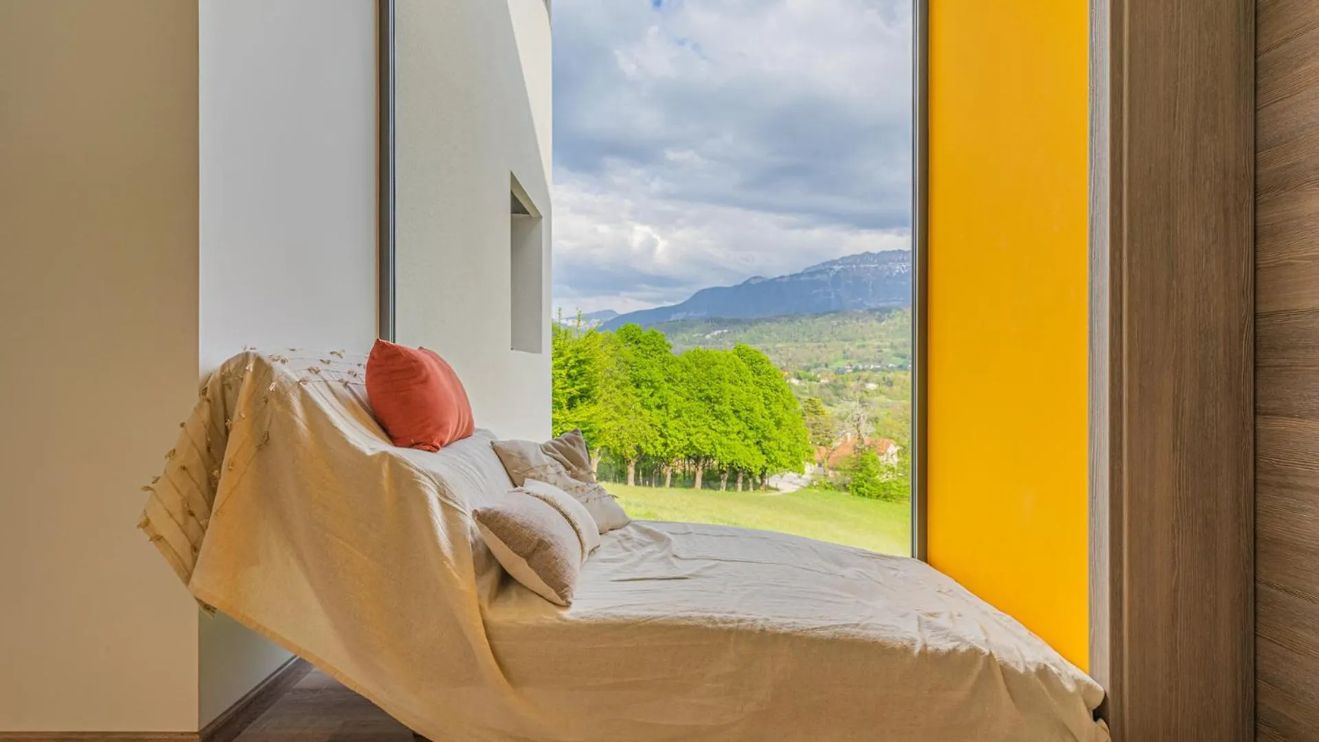 Location Maison Villa Plein La Vue En 360° Coublevie 0*,